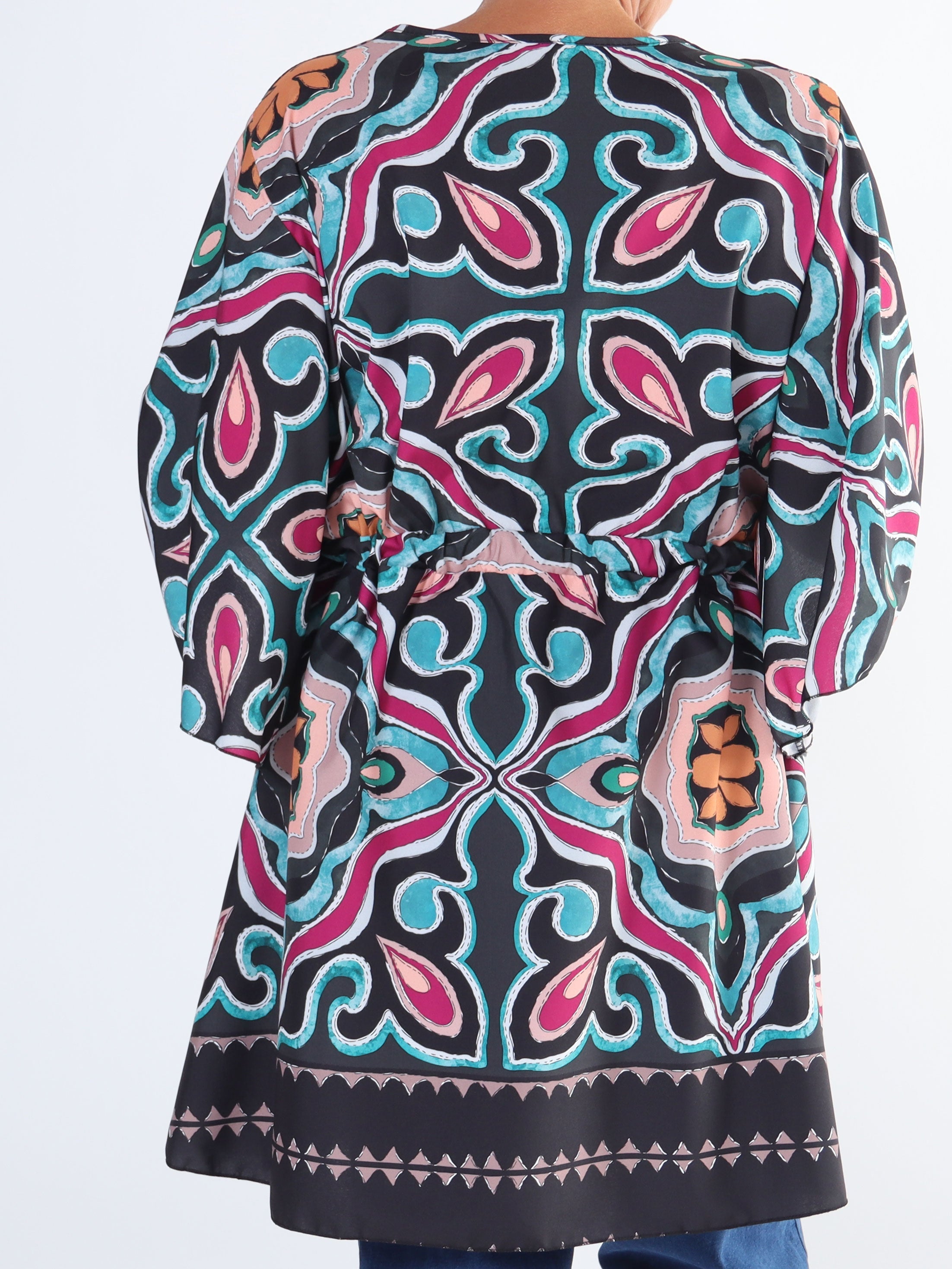 Yeva Tunika - Plus size mönstrad tunika med knytband